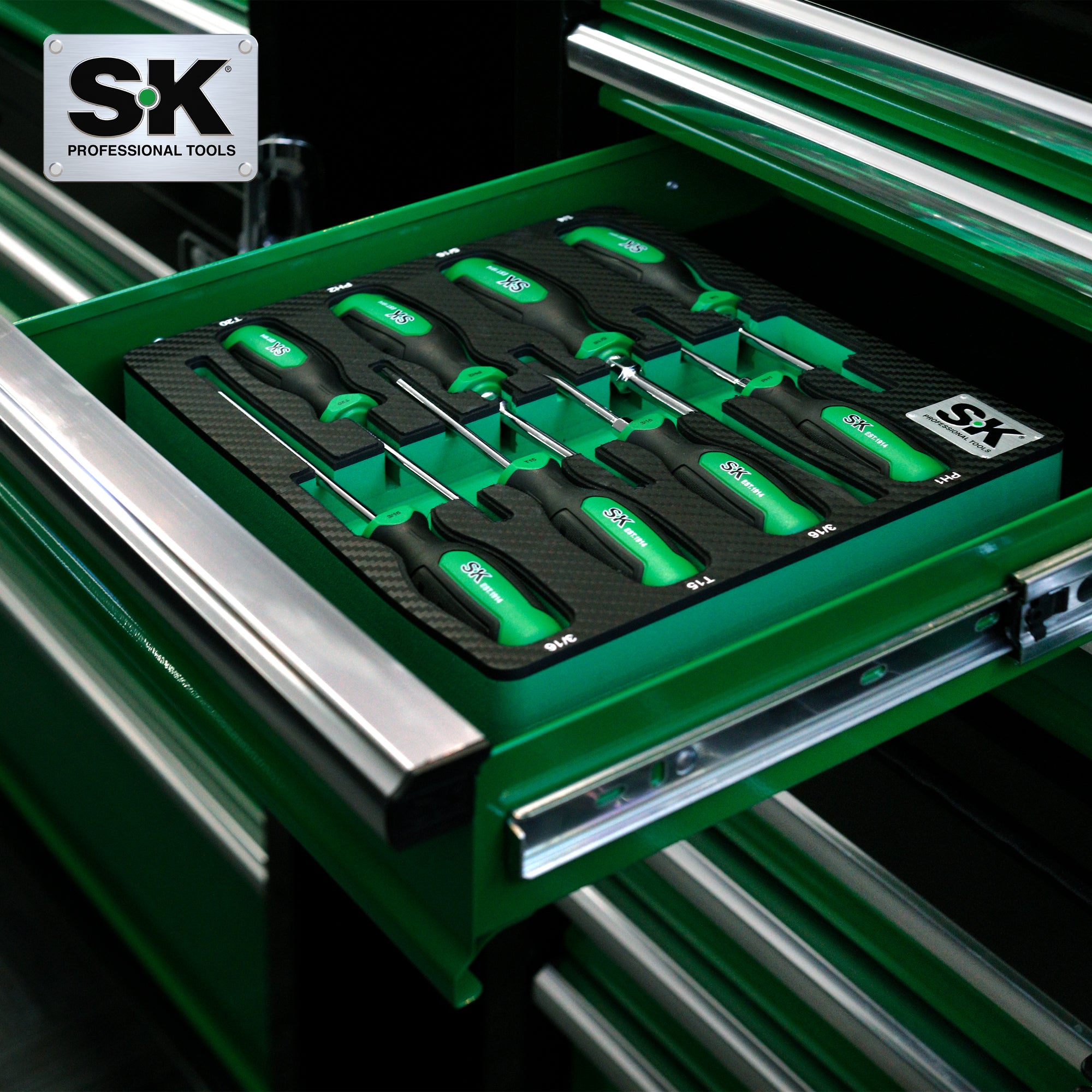 SK02044-EVA - 8 Piece Dual-Material Magnetic Combination Screwdriver Set View 6