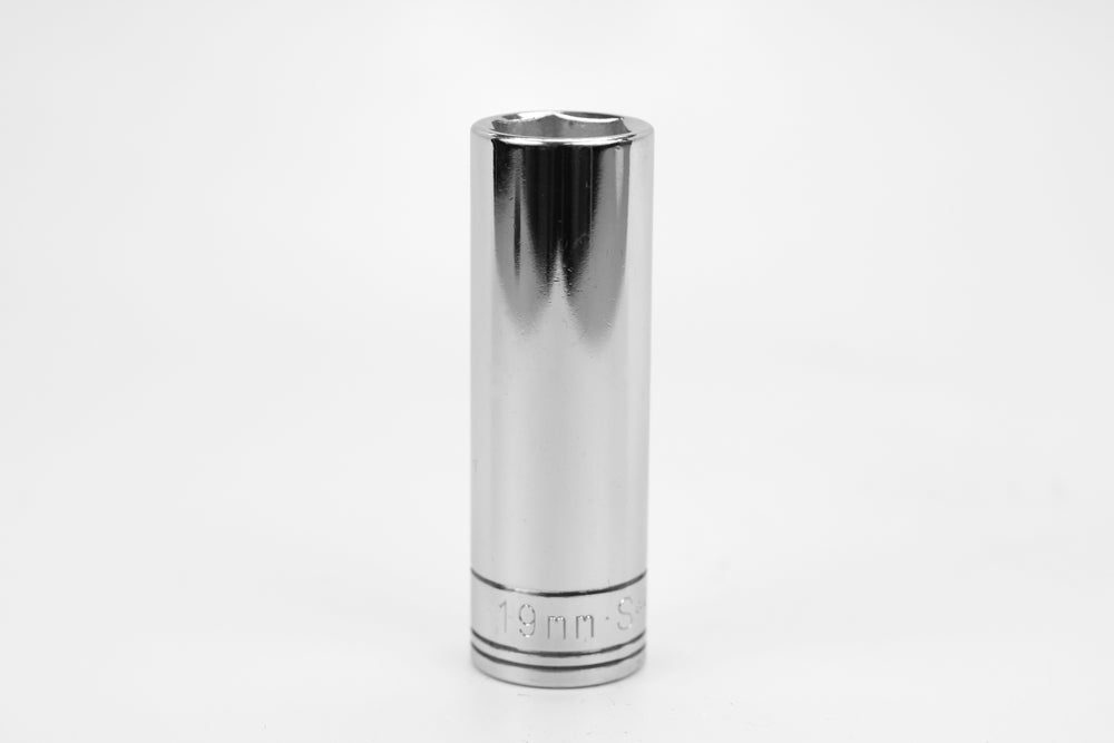 19 mm 1/2" Drive 6 Point Metric Deep Chrome Socket